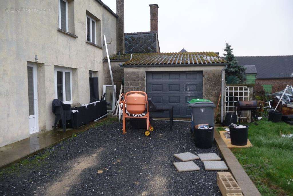 Garage