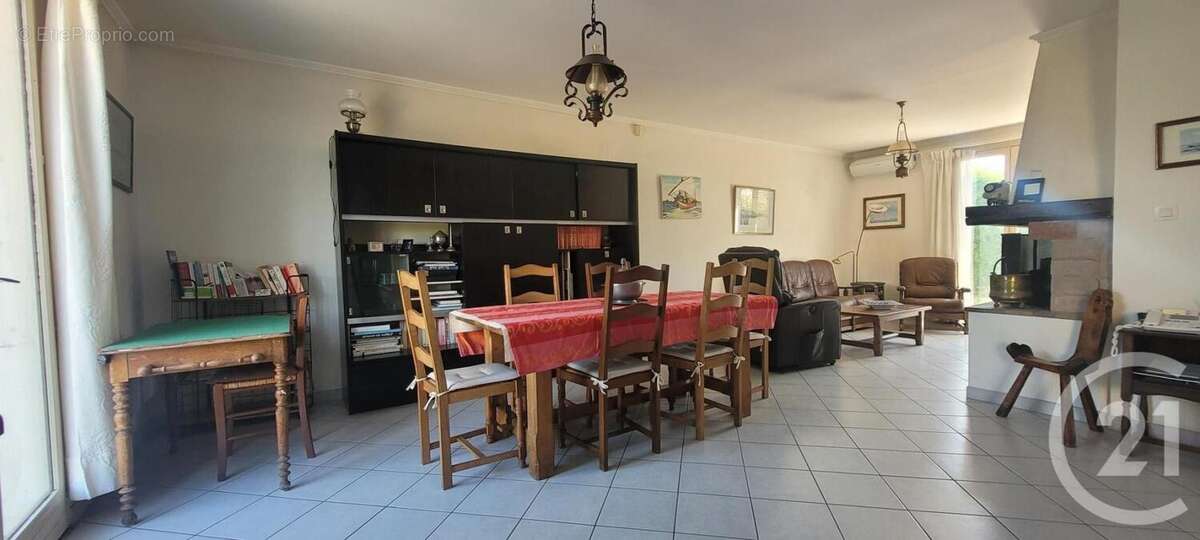 Maison à VILLENEUVE-LES-MAGUELONE