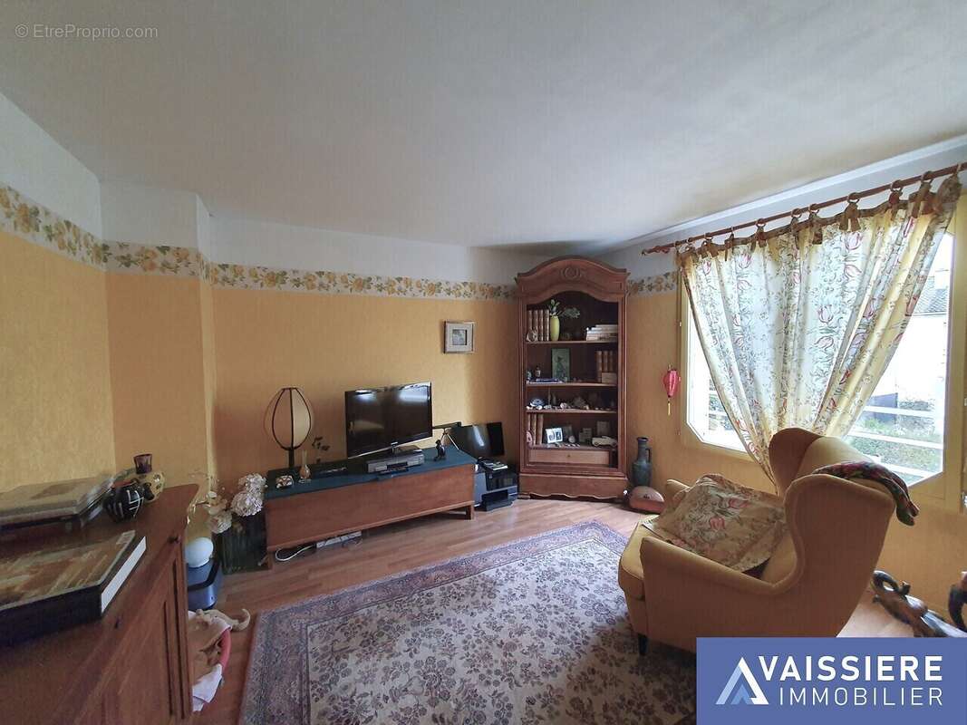 Maison à MONTIGNY-LE-BRETONNEUX