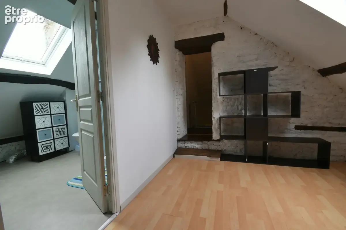 Maison en pierre rénovée – 134 m² – 3 chambres – Terrain de 1 100 m² - photo 17