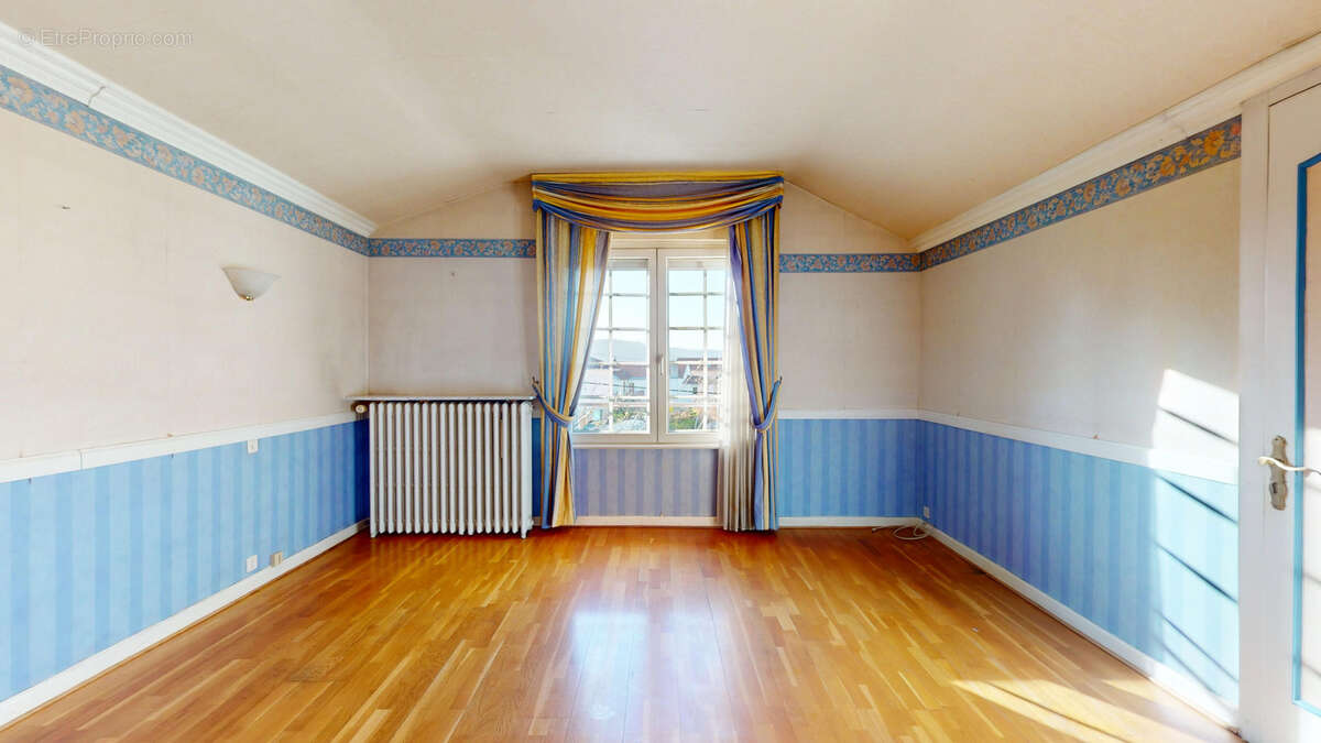 Maison à NAVENNE