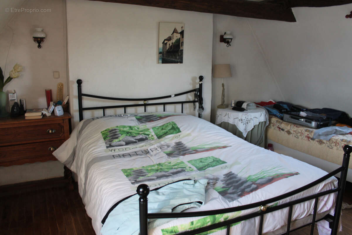 Maison à SAINT-PRIEST-LES-FOUGERES