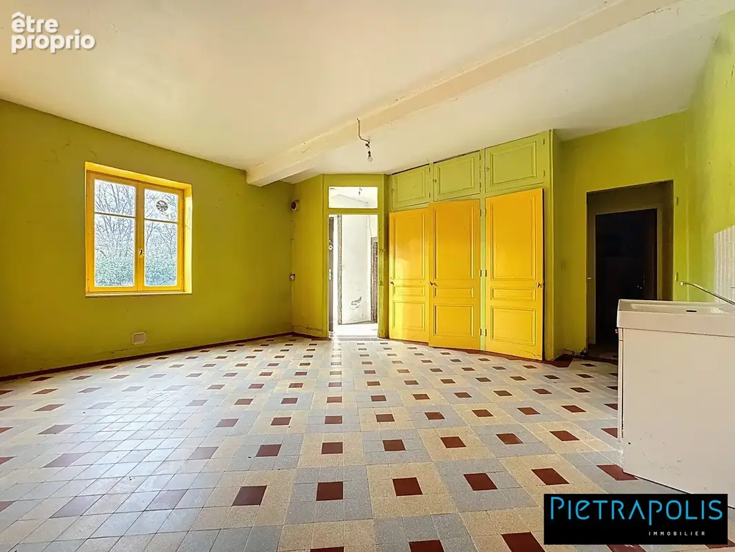 Maison 190 m² à Saint-Genis-Laval  - photo 5