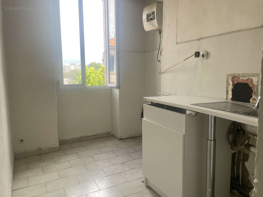 Appartement à MARSEILLE-3E