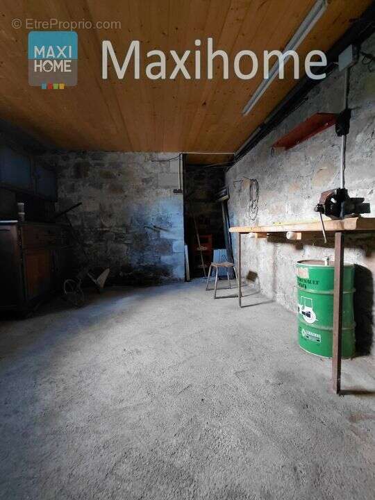 Maison familiale lumineuse avec jardin et fort potentiel - photo 16