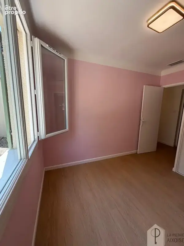 Maison rénovée T5 plain pied Eguilles Sud - photo 45