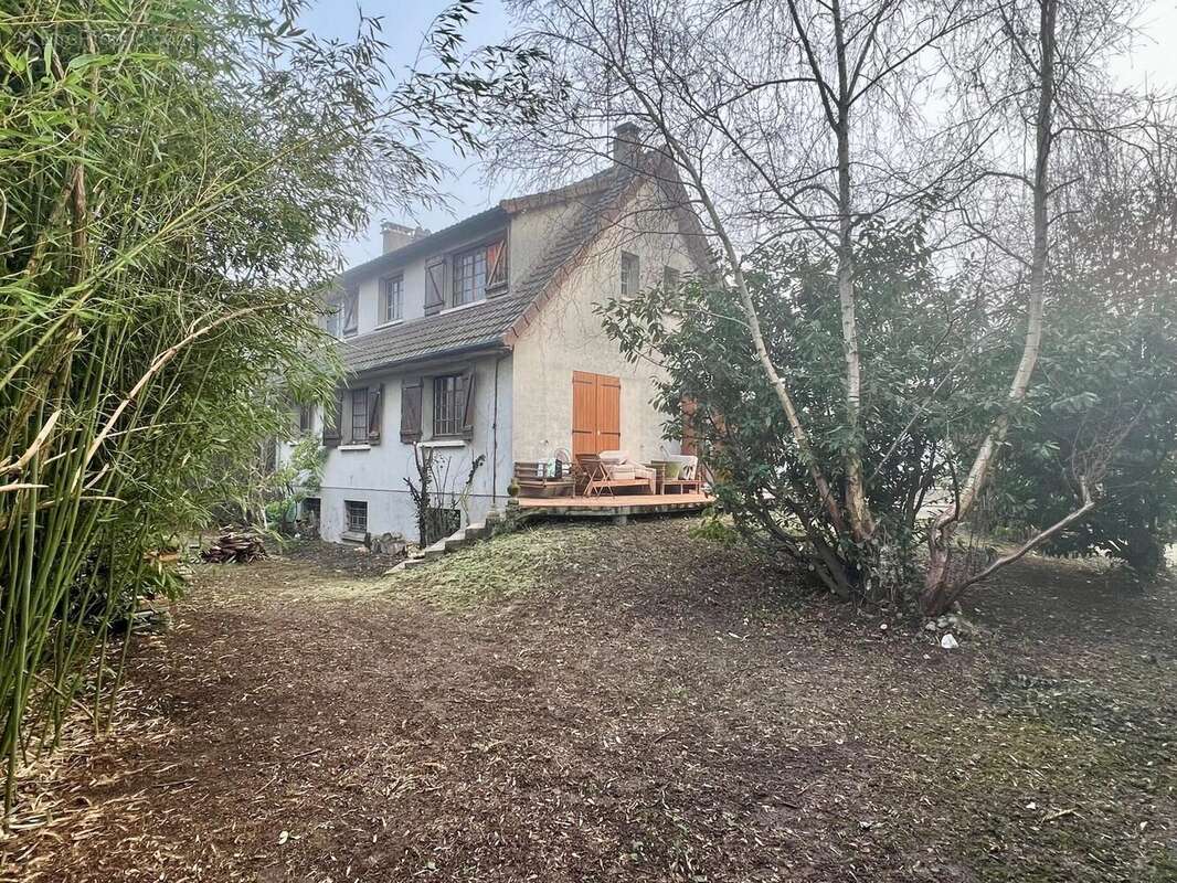 Maison à COMBS-LA-VILLE