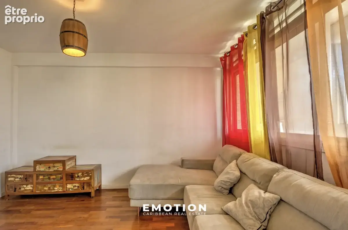 Appartement T3   64 m2 + terrasse Les Abymes - photo 5