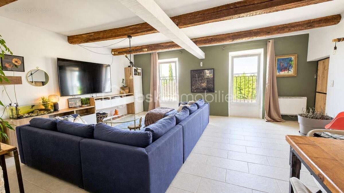 Appartement à VILLELAURE