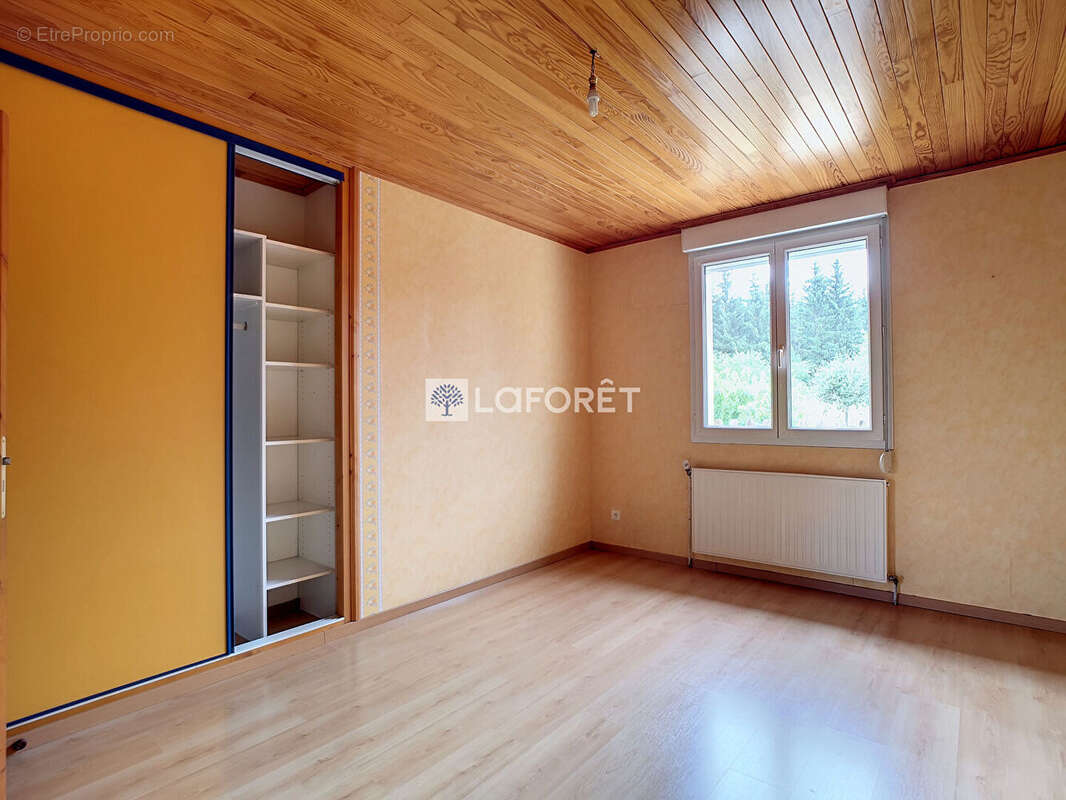 Maison à ALBARET-SAINTE-MARIE