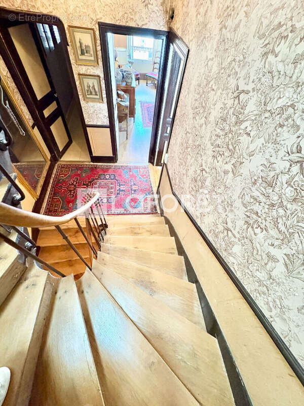 Maison à FONTAINEBLEAU