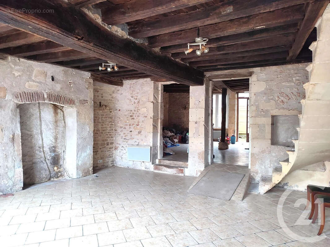 Maison à DONZY