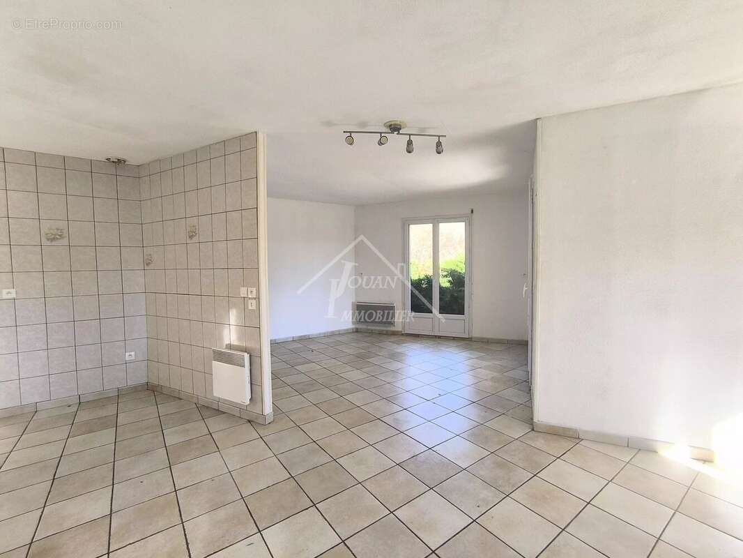Maison à PONTAUMUR