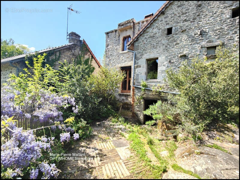 Maison familiale + dépendances à Saint Eloi en Creuse - photo 47