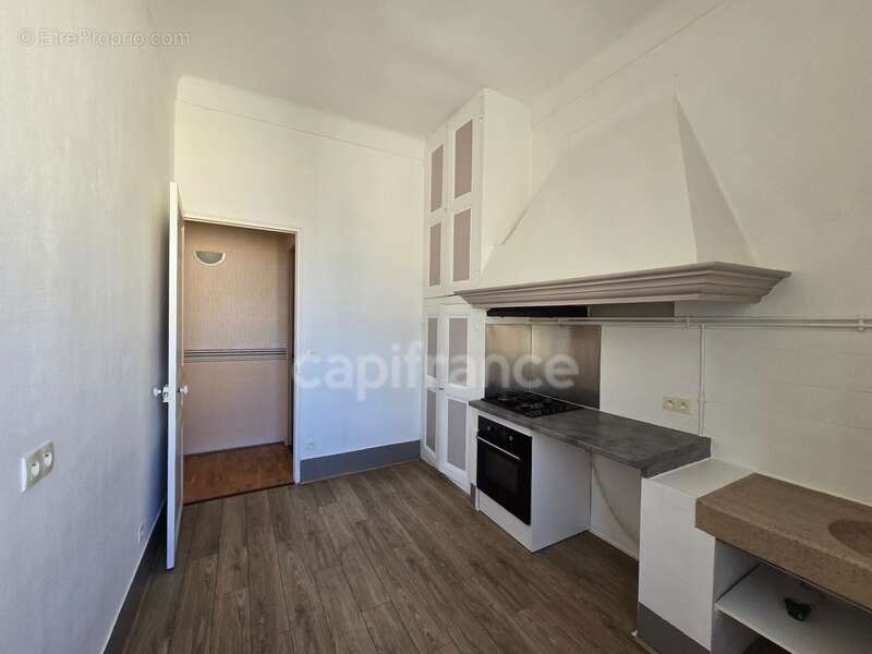 Appartement à SAINT-CYR-SUR-MER