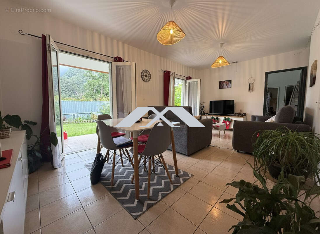 Maison à LA PLAINE-DES-PALMISTES