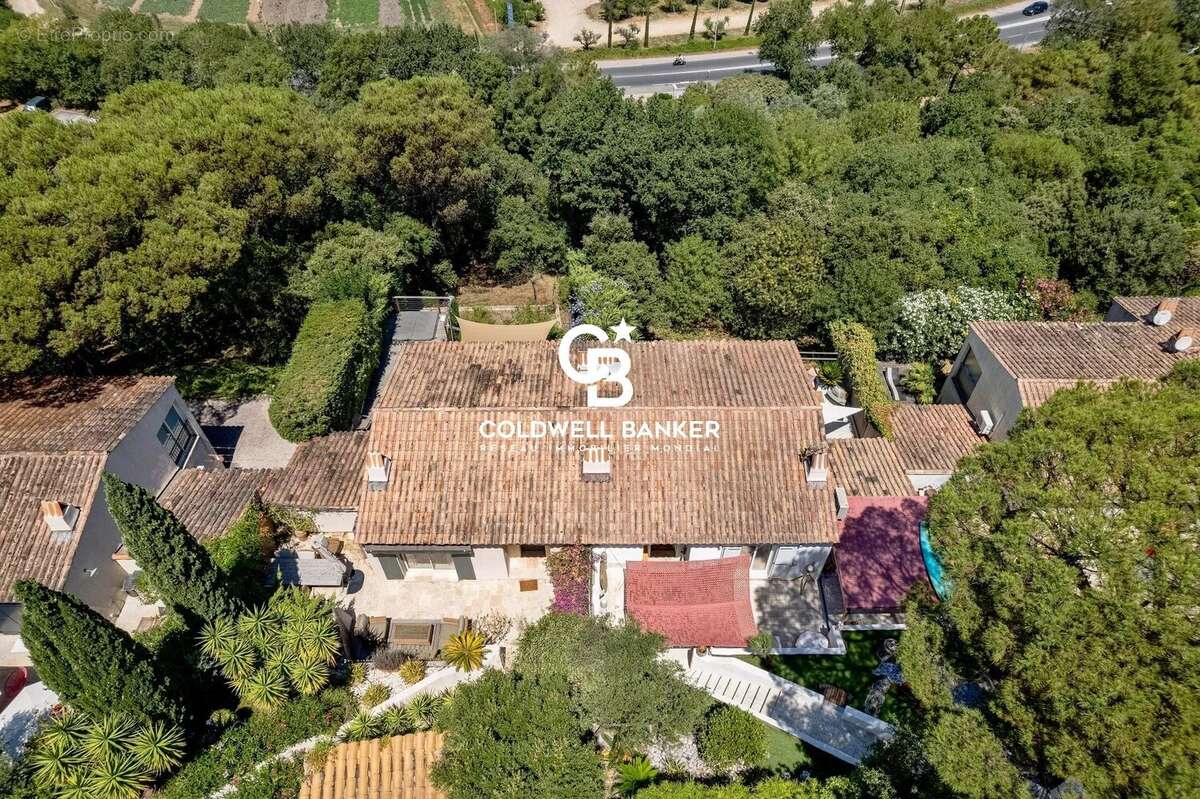 Maison à COGOLIN