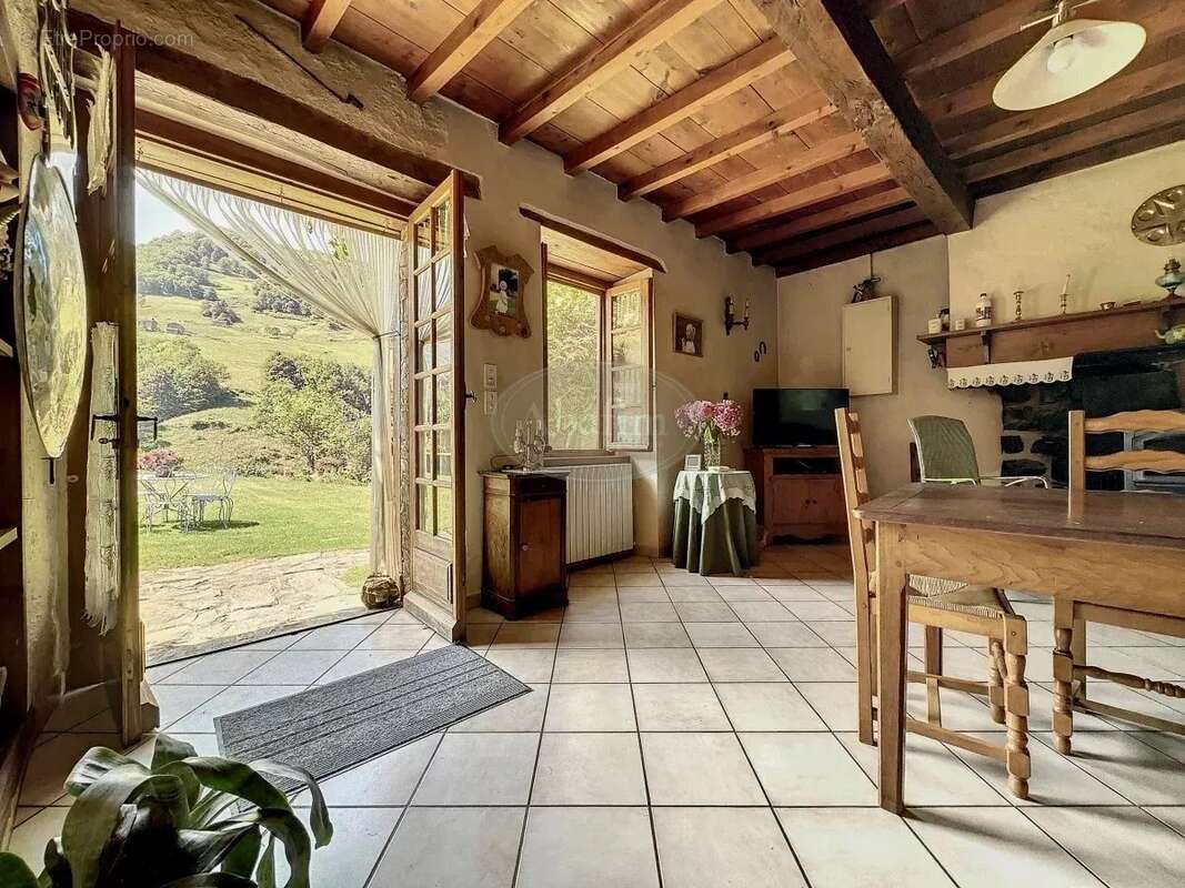 Maison à SARRANCOLIN