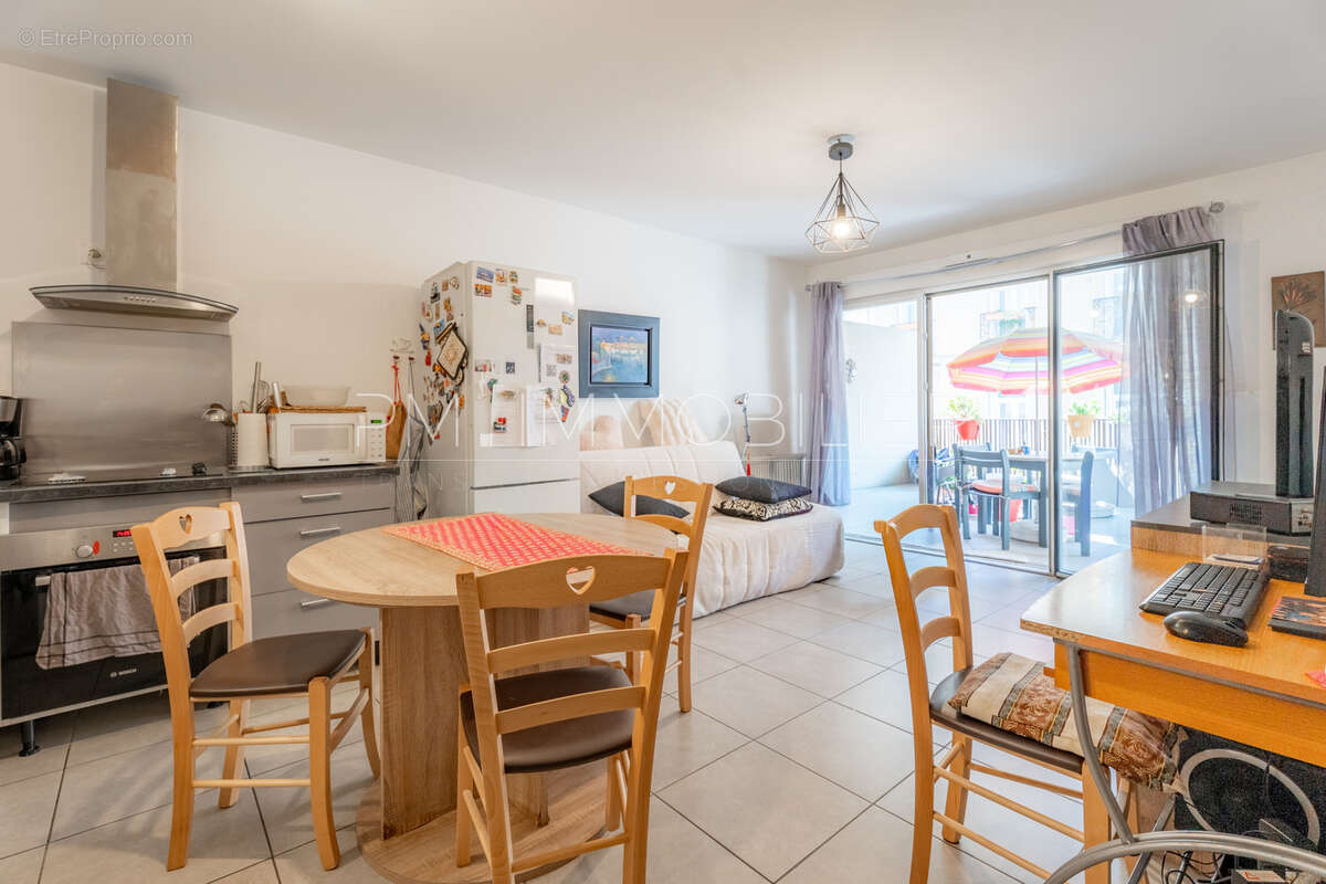 Appartement à MARSEILLE-4E