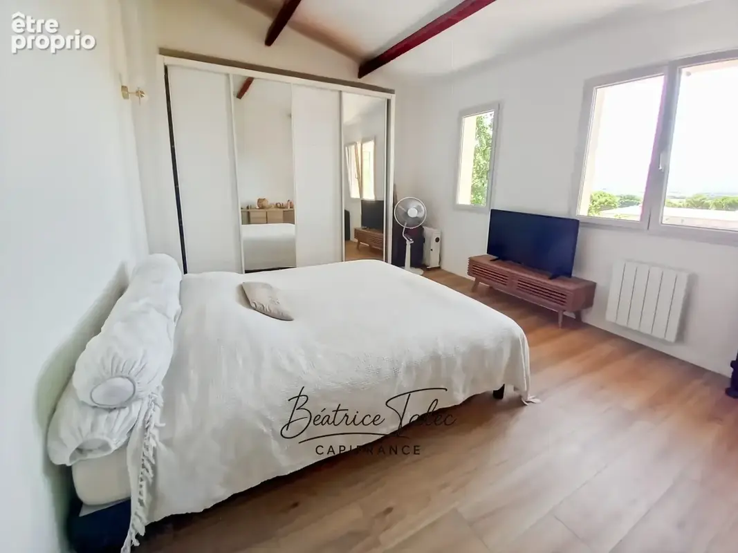 Appartement t4 110 m² entièrement rénové – vues panoramiques sainte-victoire & mont aurélien - jardin - parkings - photo 9