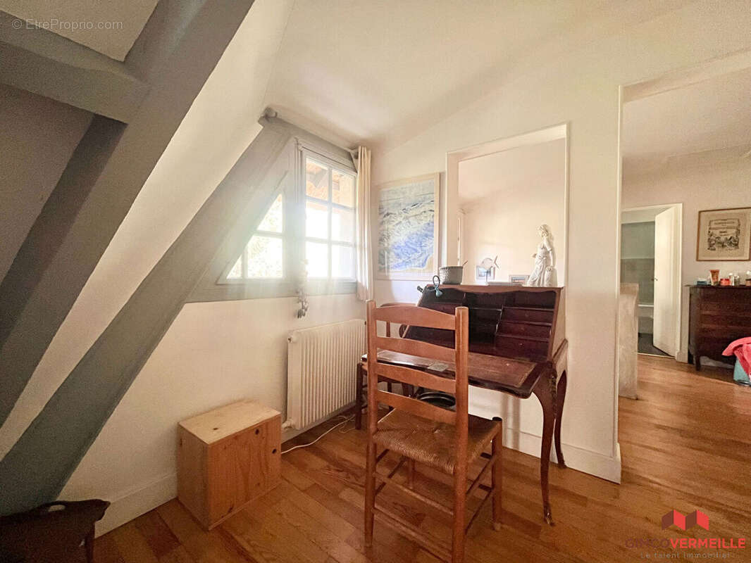 Maison à LA CELLE-SAINT-CLOUD