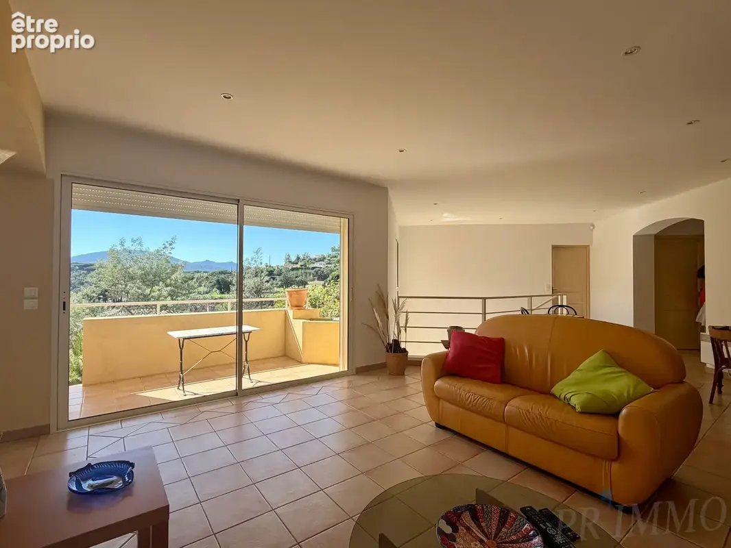 Sainte-maxime   maison 172 m2 avec piscine et vue sur le golf - photo 3
