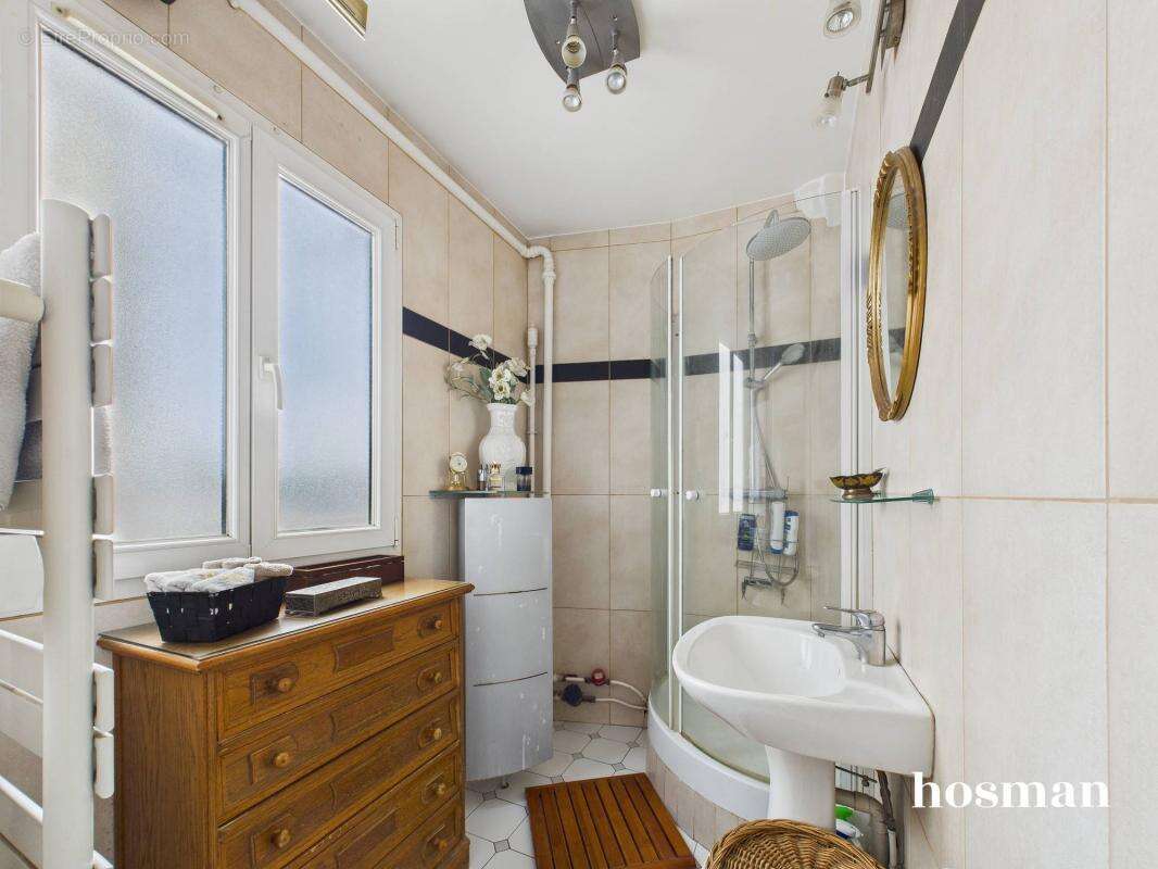 Appartement à PARIS-15E