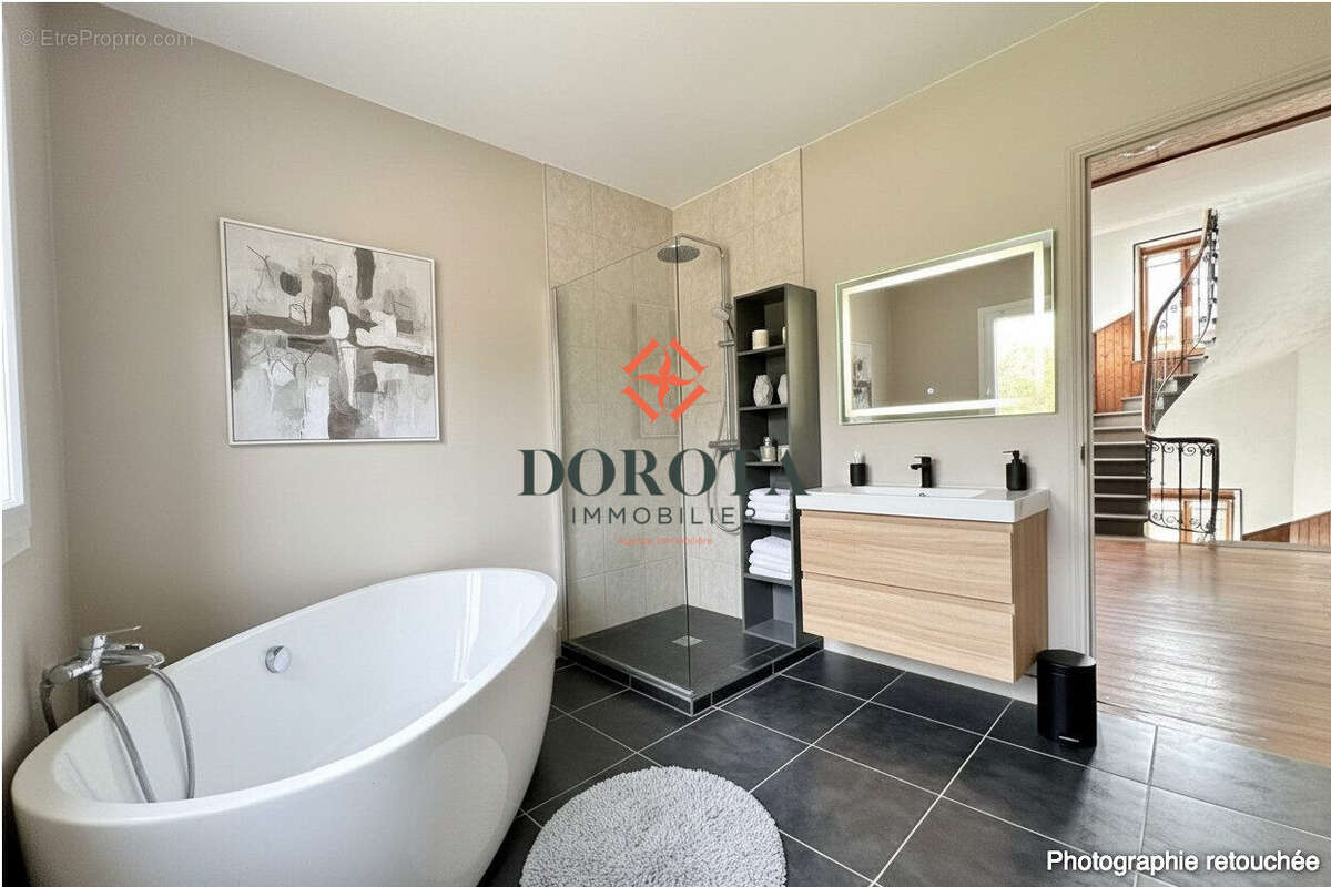 Maison 300 m² à Saint-Pierre-D'allevard  - photo 9