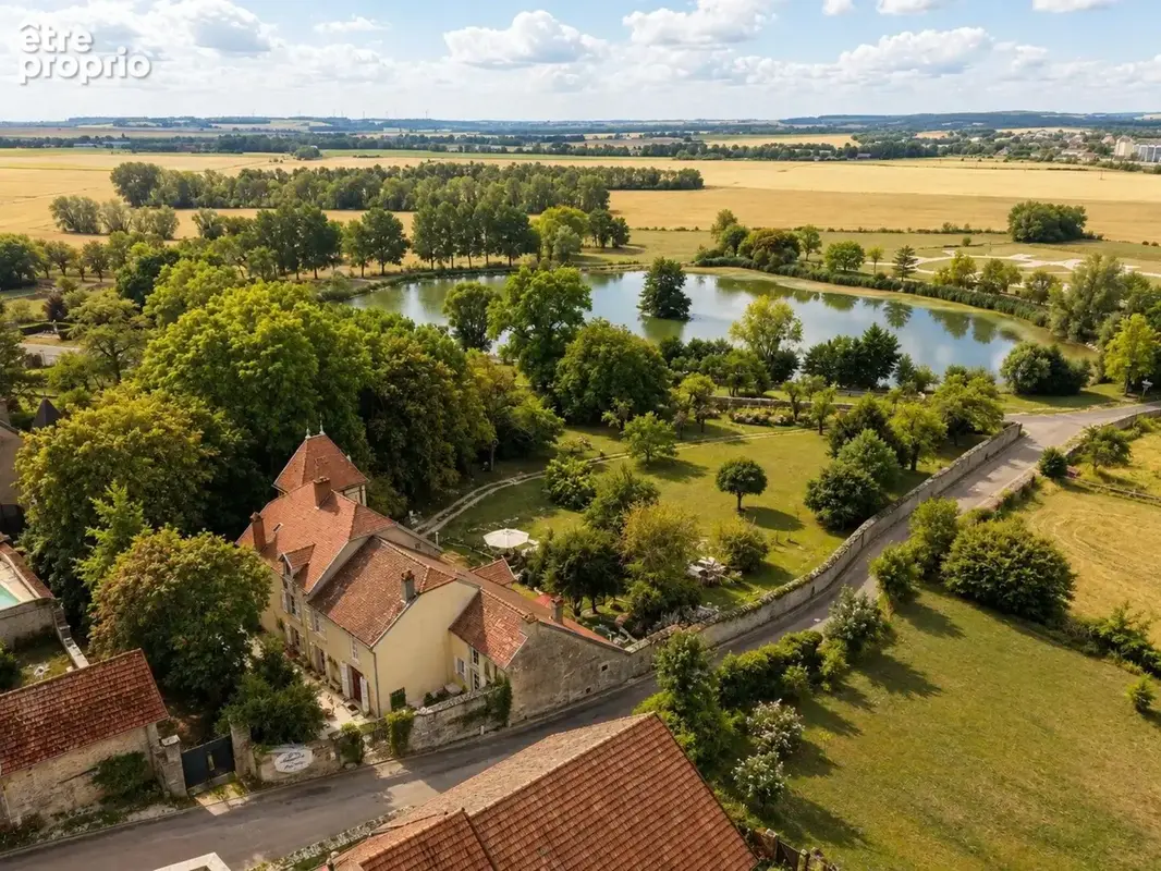 Photo 1 - Maison à MONTSAUGEON