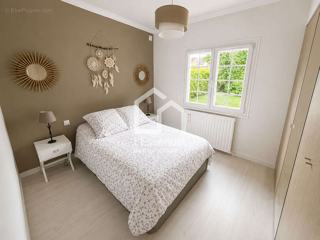 Maison à VERNEUIL-SUR-SEINE