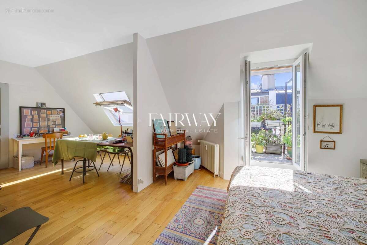 Appartement à PARIS-9E