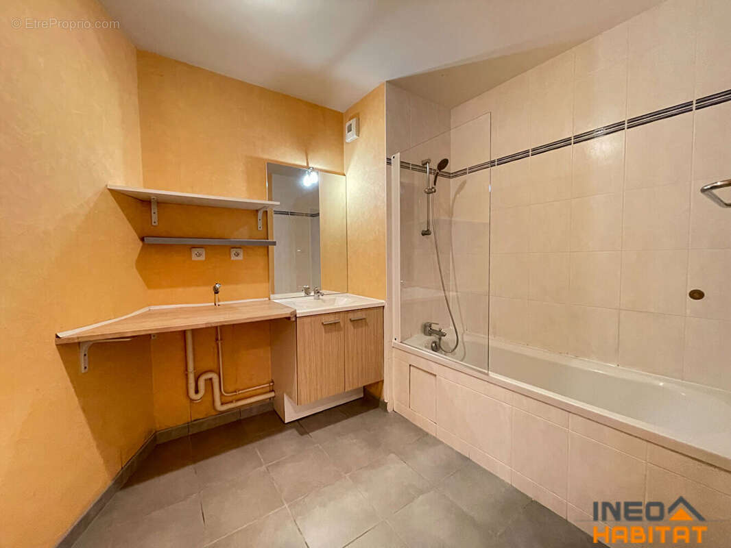 Appartement à LA CHAPELLE-DES-FOUGERETZ