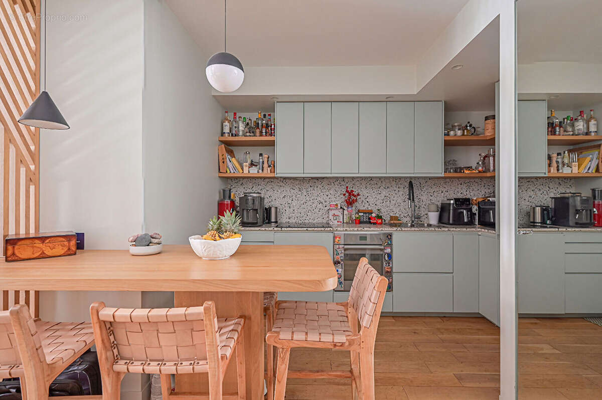 Appartement à PARIS-15E