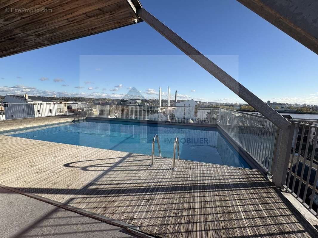 Appartement à BORDEAUX