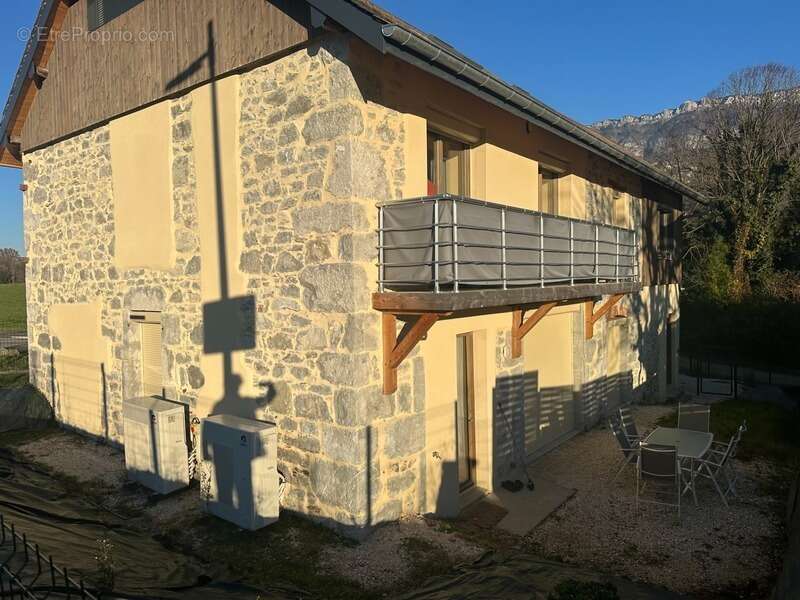 Appartement à SONNAZ