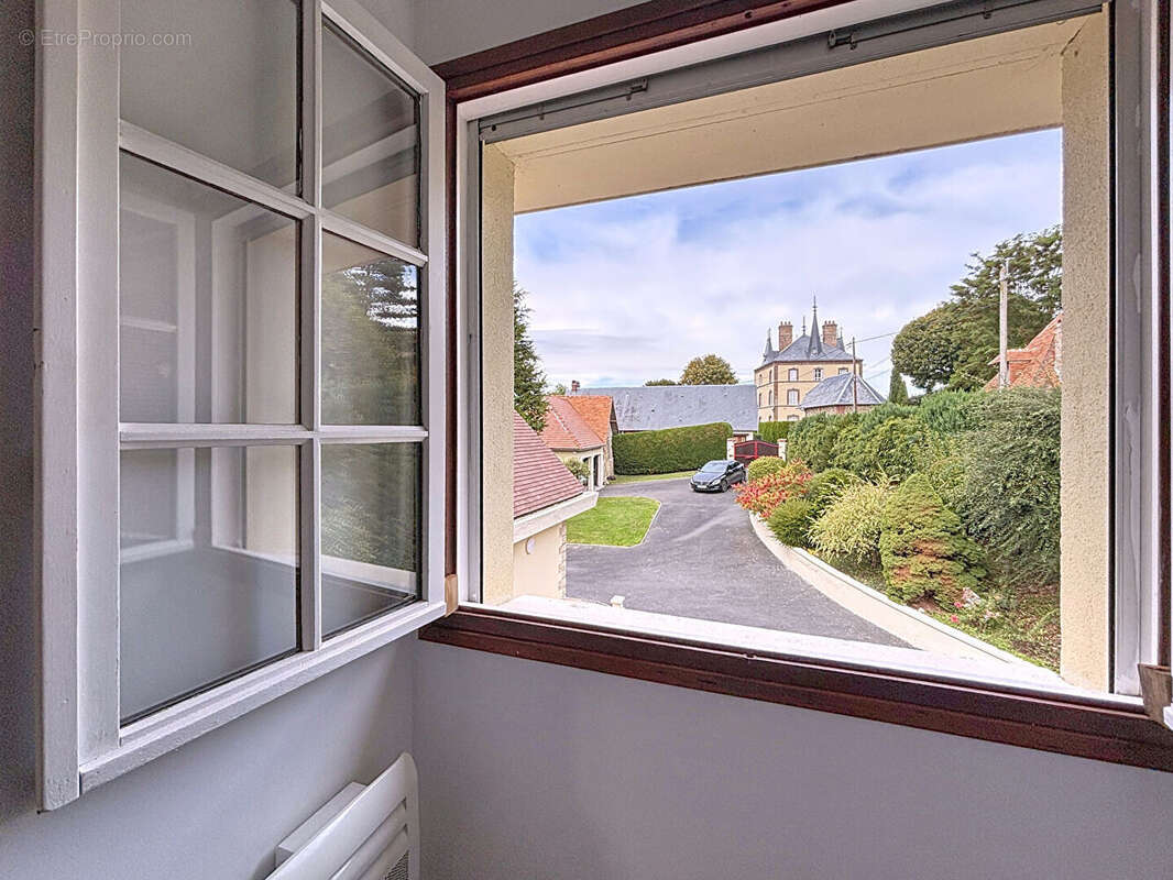 Maison à SAINT-CYR-DU-RONCERAY