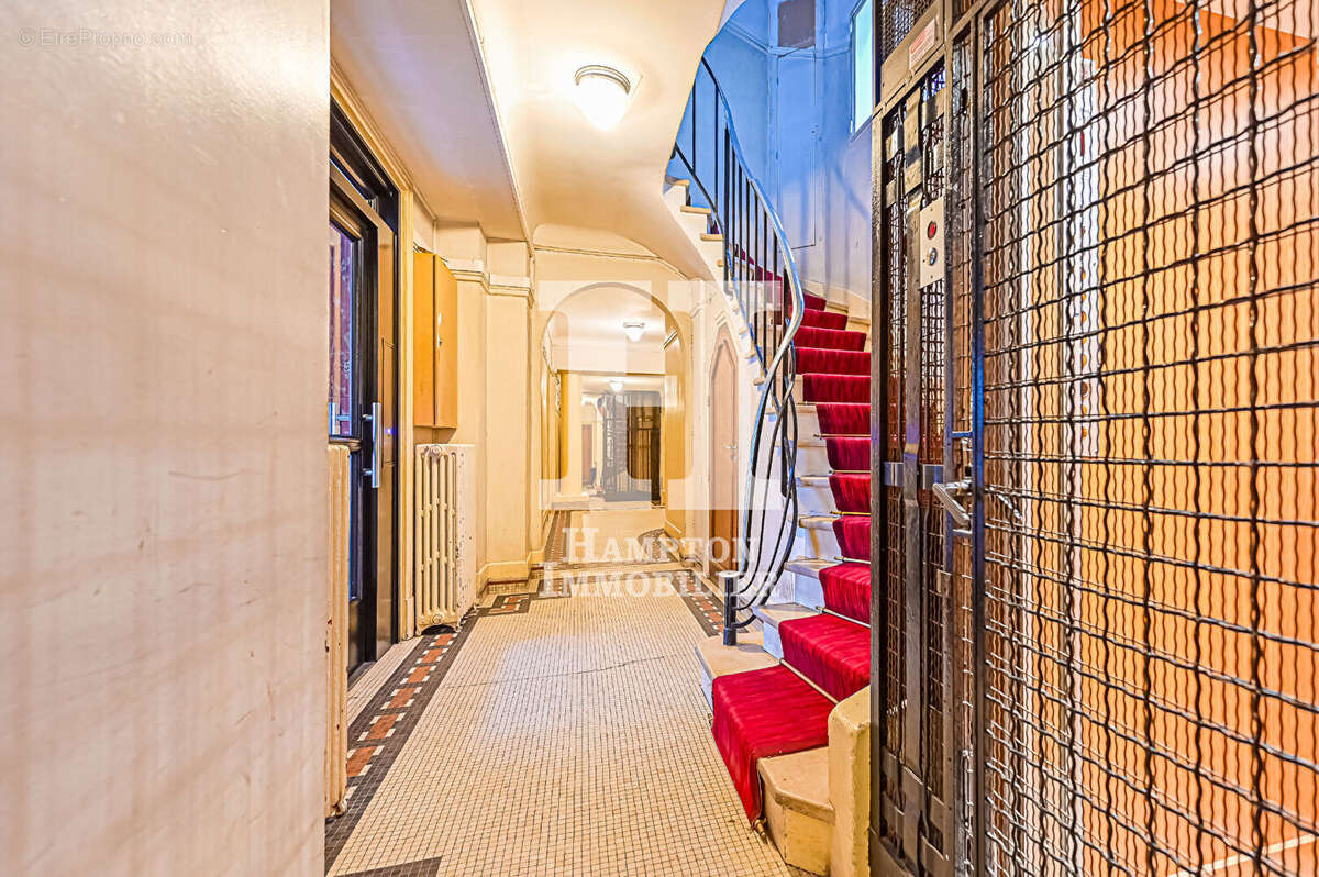 Appartement à PARIS-14E