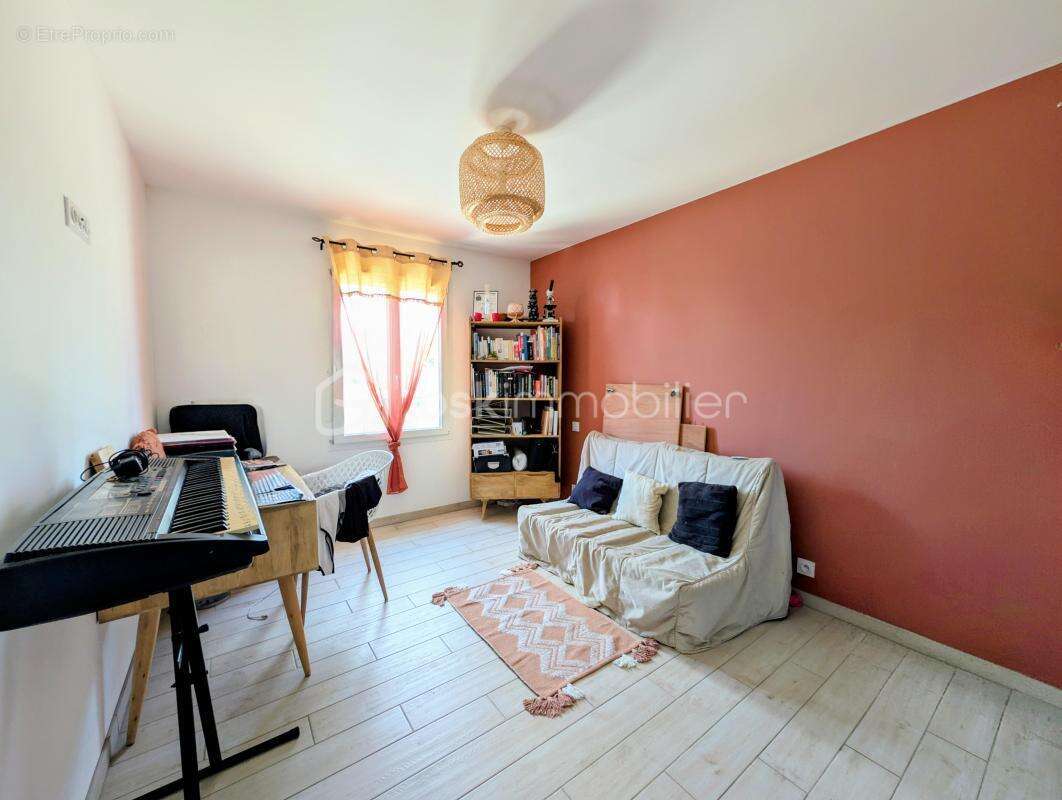 Maison familiale 121 m² - Jardin – Garage - Grenier - photo 11