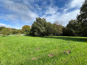 Terrain à GROSROUVRE