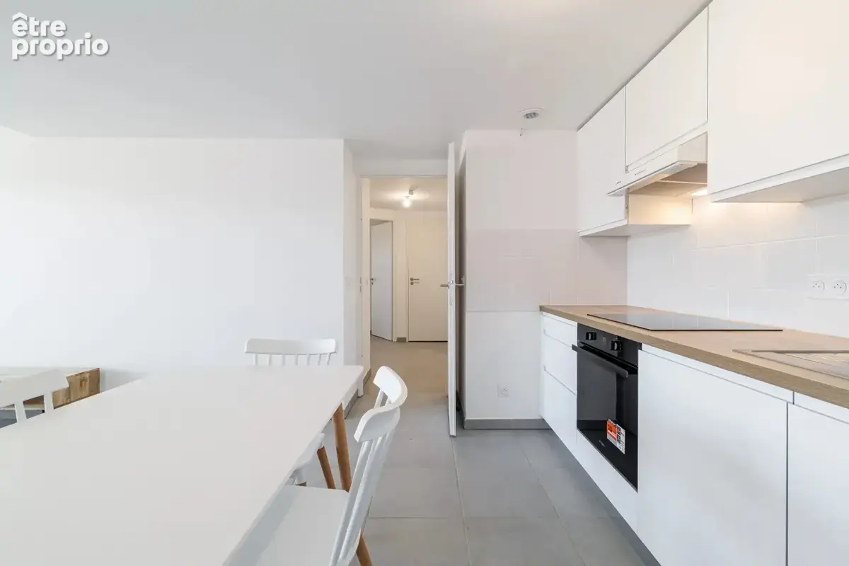 Vente Appartement - Saint Laurent du Var - Pugets - Trois Pièces Neuf Terrasse Parkings Vue Panoramique - photo 13