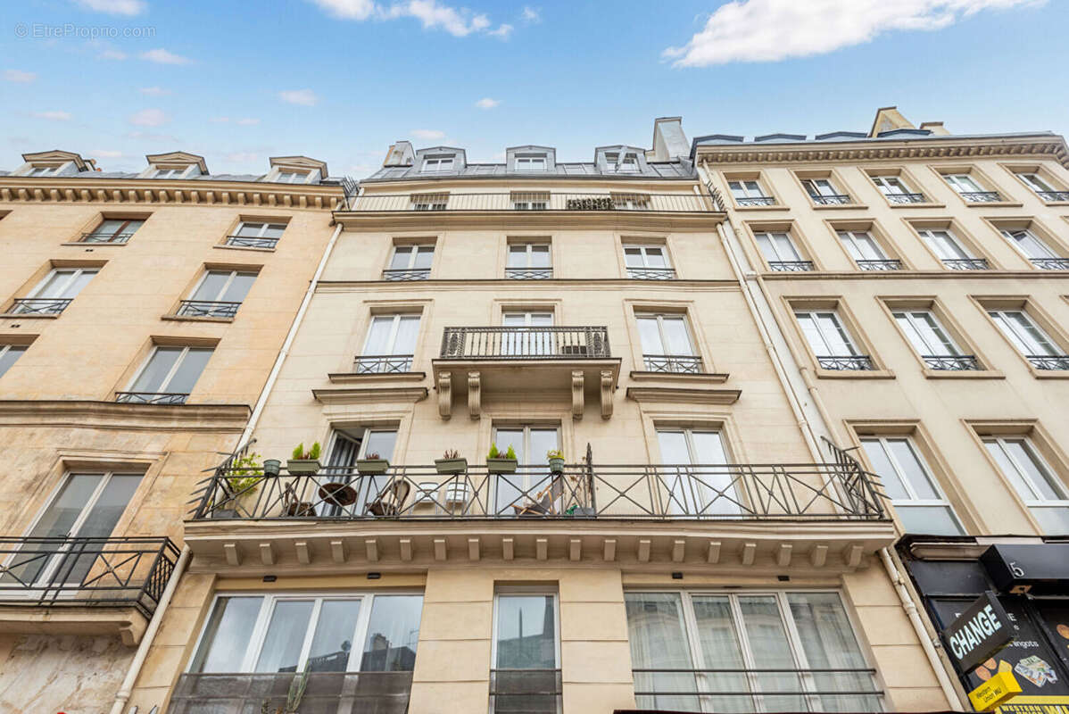 Appartement à PARIS-2E
