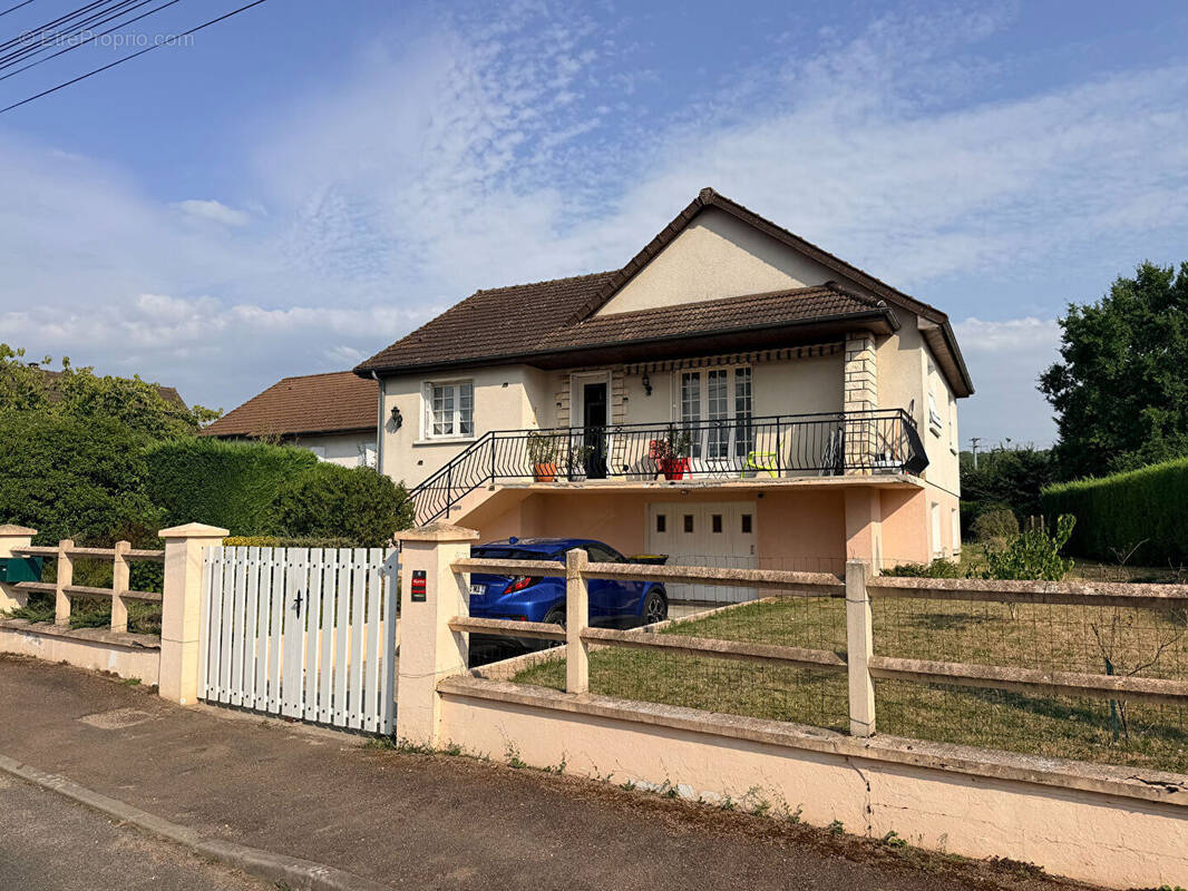 Maison à POUGUES-LES-EAUX