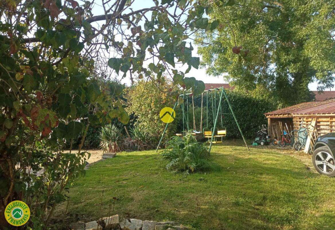 Maison à AIX-EN-OTHE