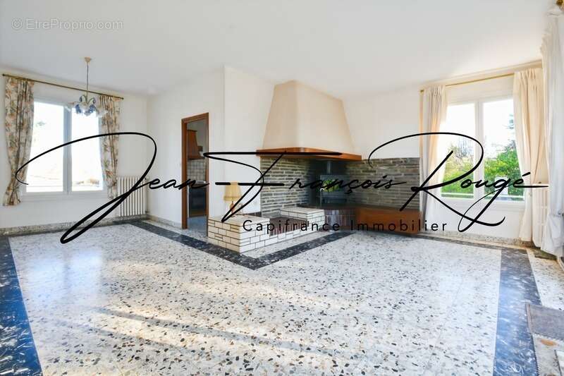 Maison à AGON-COUTAINVILLE