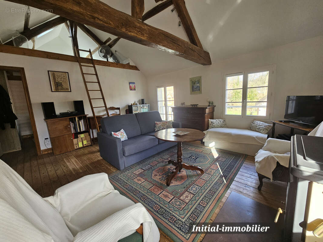 Maison à BEAUMONT-LA-RONCE