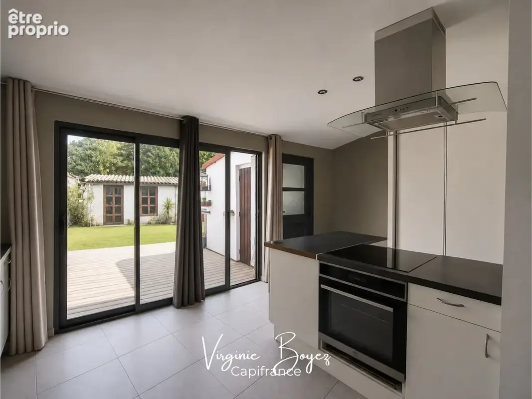  À VENDRE EN EXCLUSIVITE – Maison de ville 88 m² avec cour et dépendance à Bourbourg - photo 2
