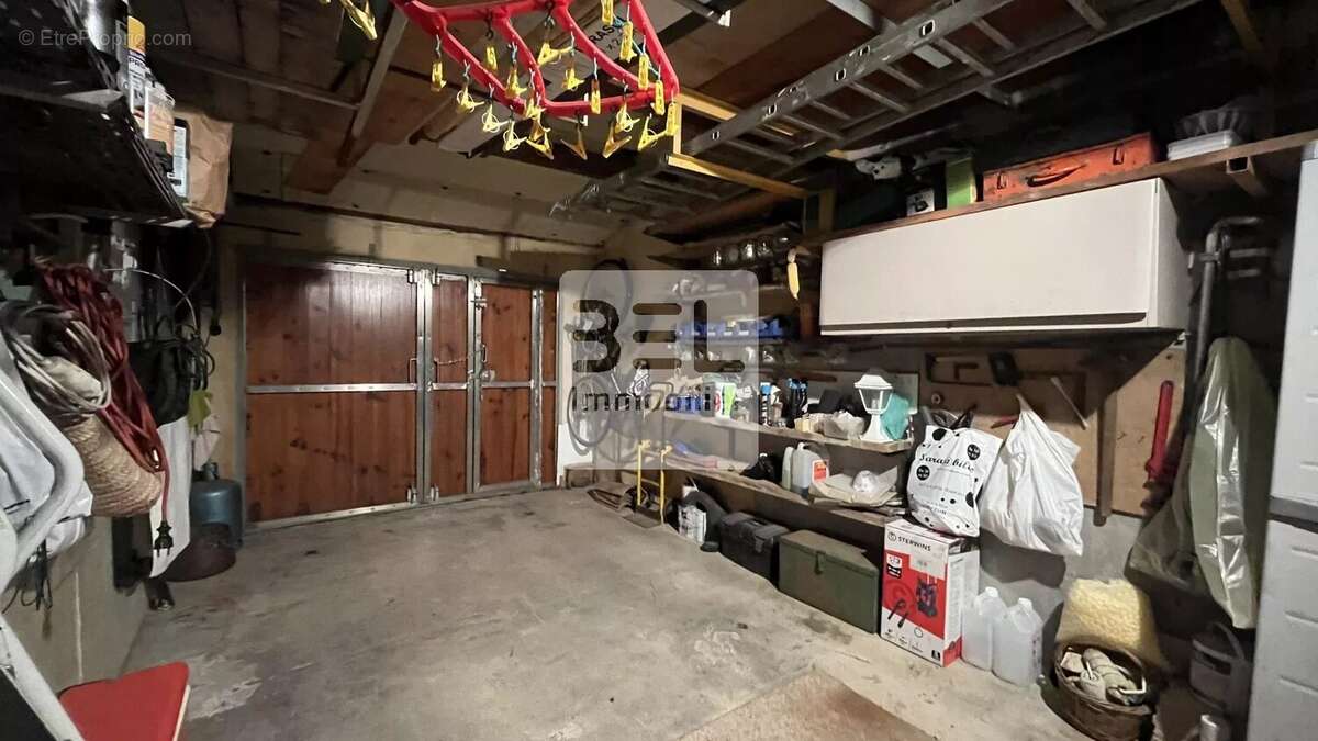 Maison à LAUDUN-L'ARDOISE