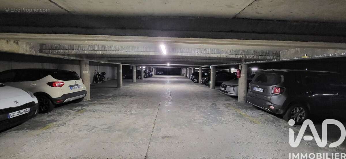 Photo 3 - Parking à NANTERRE