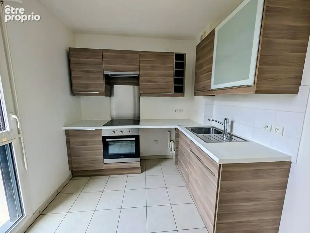 Appartement Colombes 2 pièces 45 m2 grande loggia et cave. - photo 4