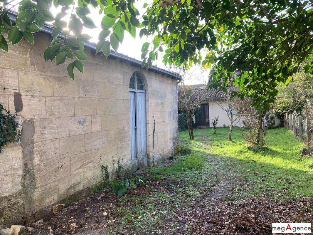 Maison à SAINT-ANDRE-DE-CUBZAC